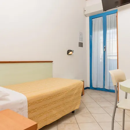 Hotel Bellaria ベラーリア・イジェア・マリーナ